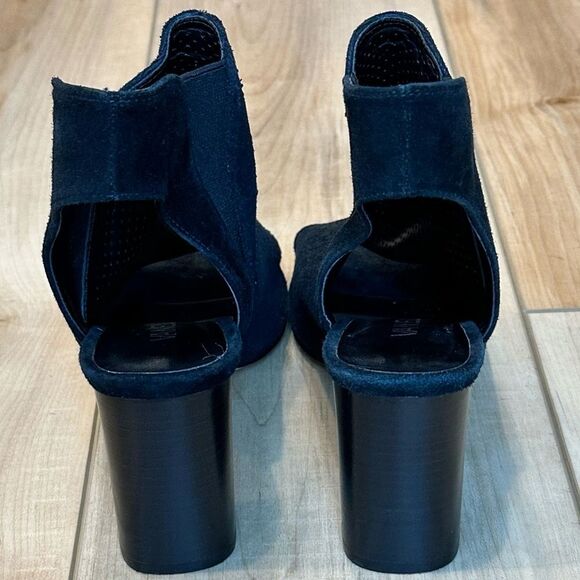 Vaneli Peep Toe Booties Heel Sandal Black Leather Size 7.5 - Picture 5 of 13